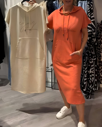 Klara - Lässiges Kleid mit Kapuze und femininer Passform