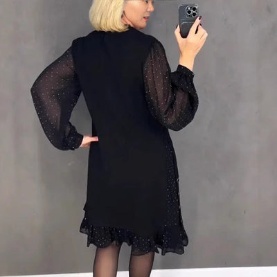 JOHANNA - Elegantes Kleid mit Kristallen und Rundhalsausschnitt