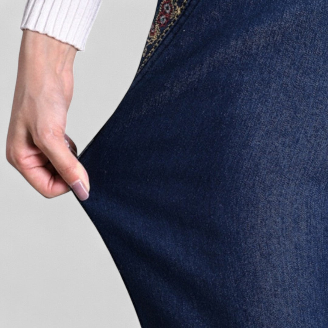 Maira - Damenjeans mit seitlichen Taschen und elastischem Bund